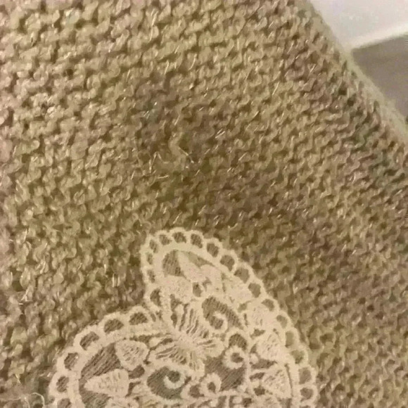 Lauren Conrad Heart Design Sweater Size XS - Picture 4 of 6